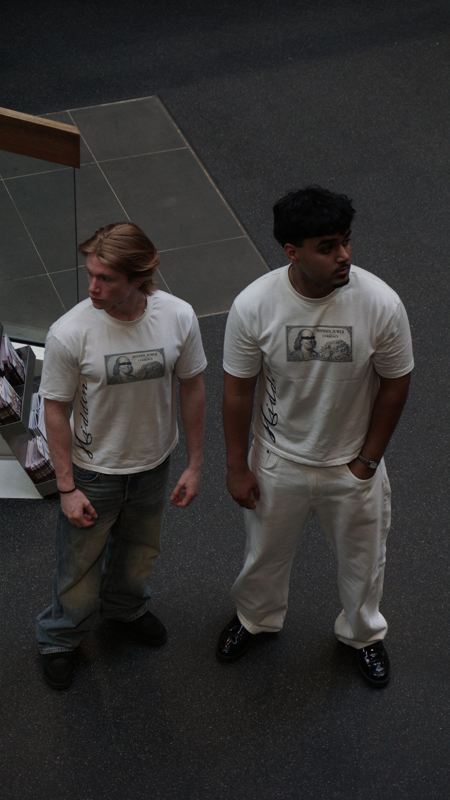 HIDDEN JUWLS CURRENCY TEE
