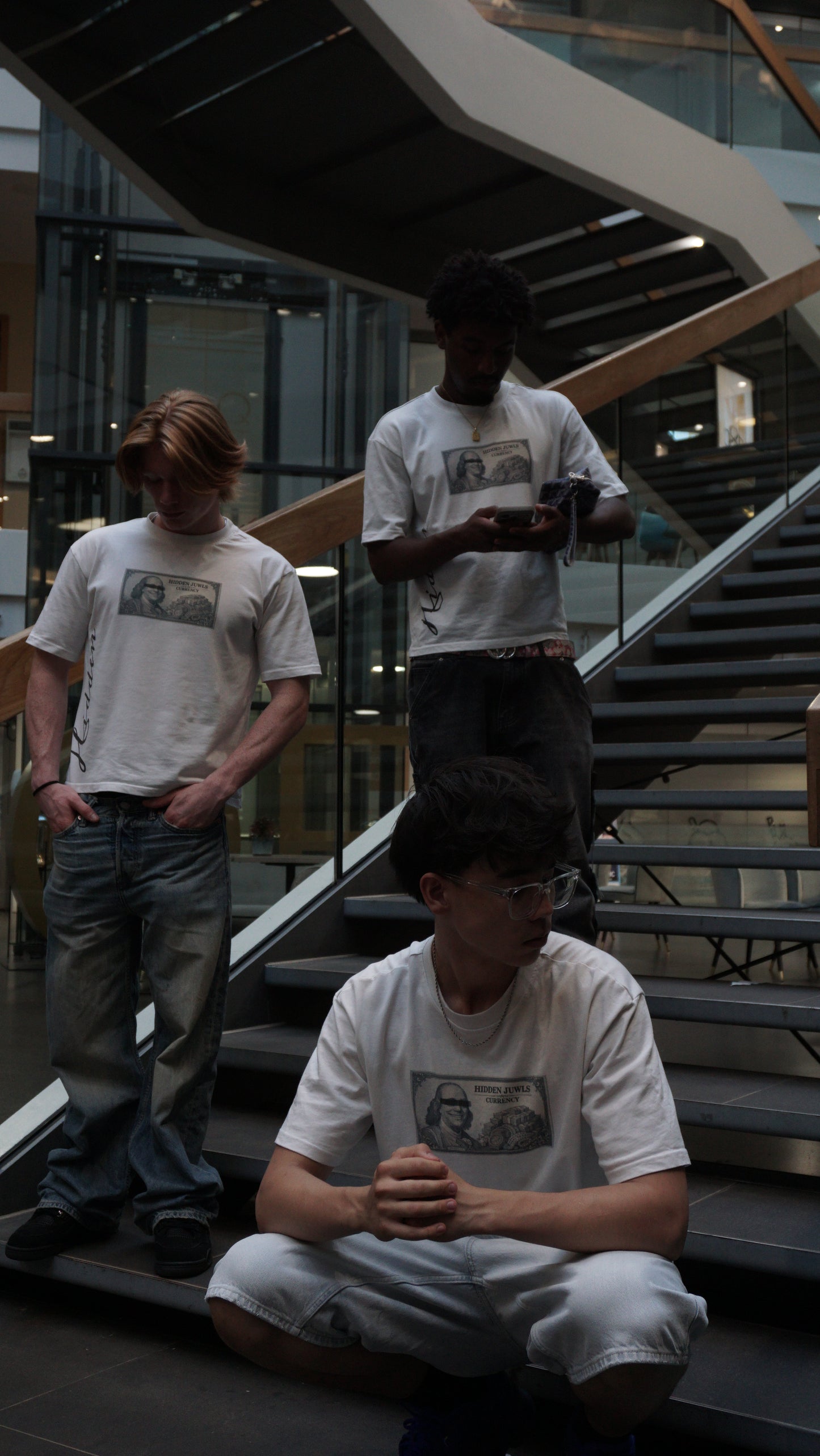 HIDDEN JUWLS CURRENCY TEE